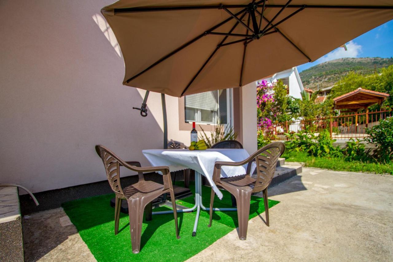 Belane Apartments Tivat Eksteriør bilde
