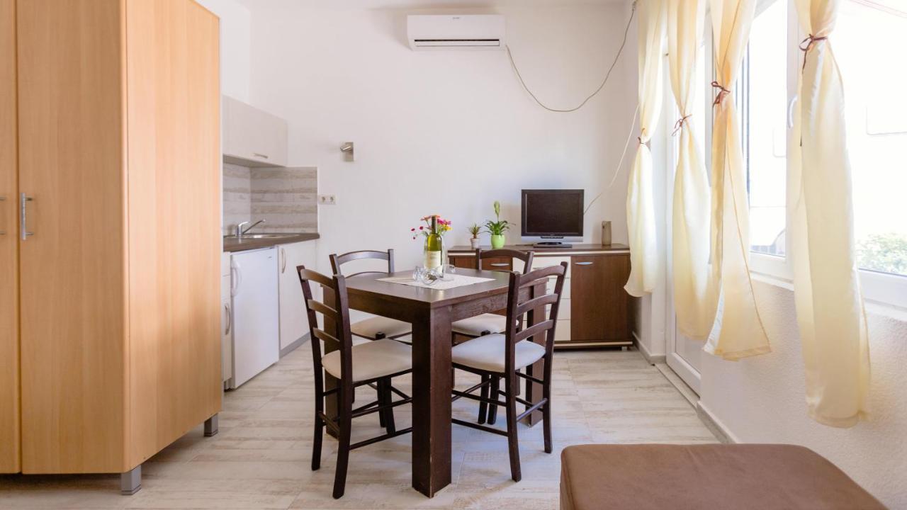 Belane Apartments Tivat Eksteriør bilde