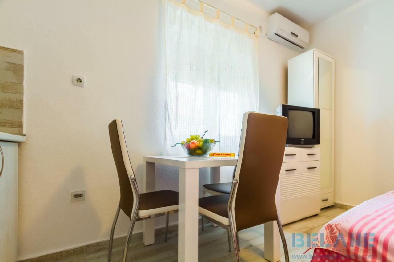 Belane Apartments Tivat Eksteriør bilde
