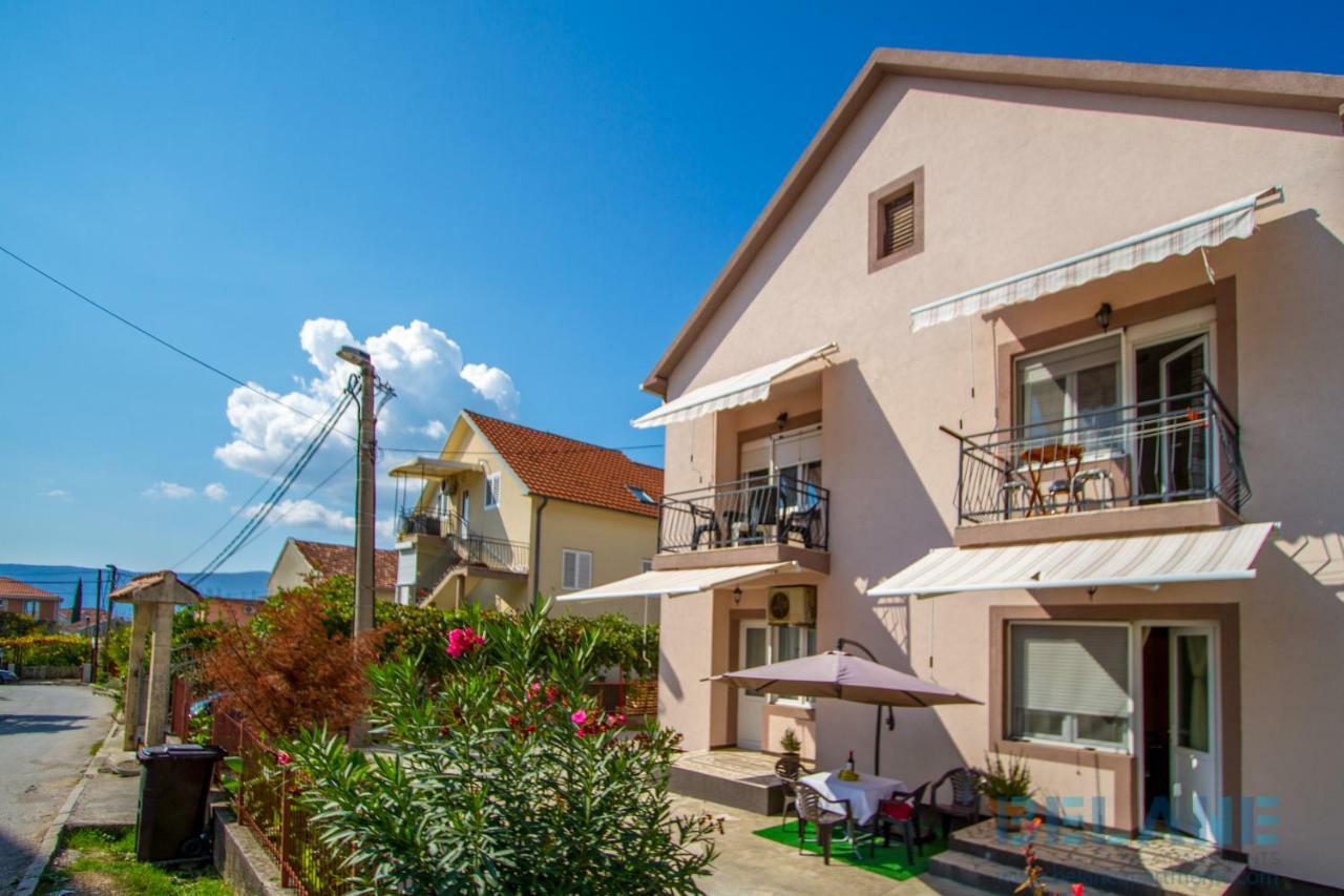 Belane Apartments Tivat Eksteriør bilde
